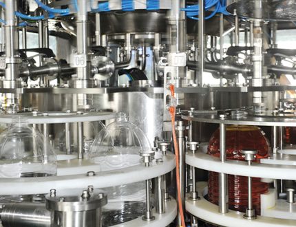 Soufflage – Remplissage – Bouchage Combiblock non boissons